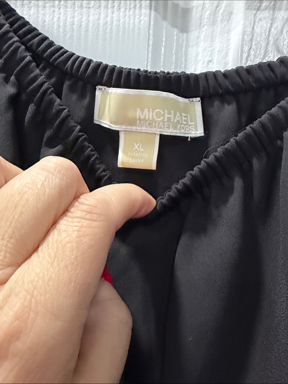 Off-Shoulder Ruffle Long-Sleeve Top - black - Picture 3 of 4